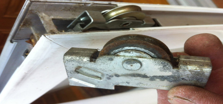 screen door roller repair in Palm City